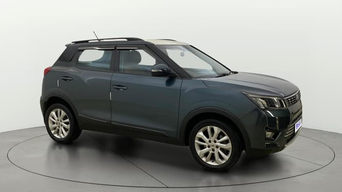 2021 Mahindra XUV300 W8 1.2 PETROL, Petrol, Manual, 50,918 km, Right Front Diagonal