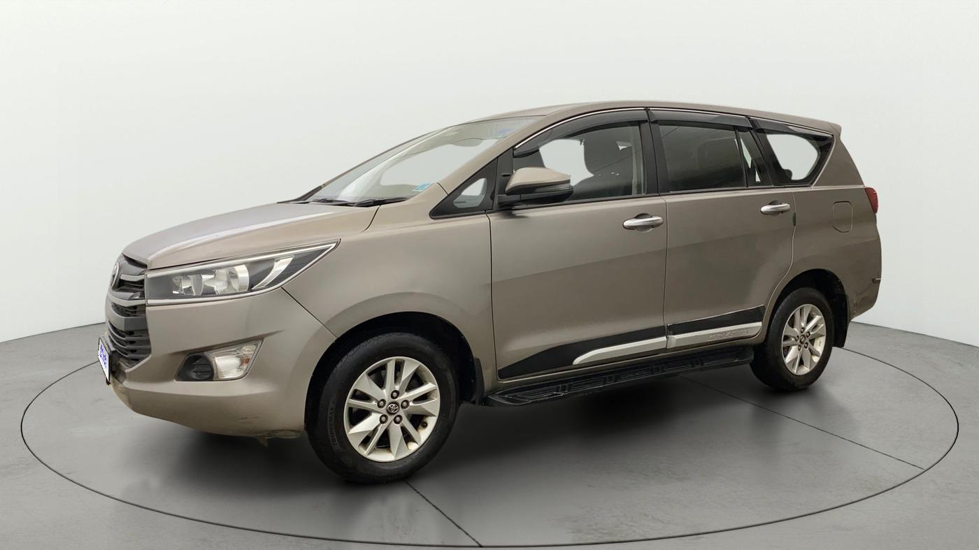 2018 Toyota Innova Crysta 2.7 GX 8 STR, Petrol, Manual, 67,217 km, Left Front Diagonal