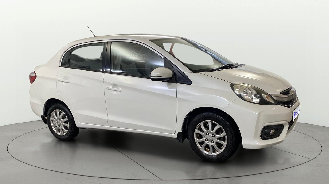 2017 Honda Amaze 1.2L I-VTEC VX AT, Petrol, Automatic, 1,08,147 km, Right Front Diagonal