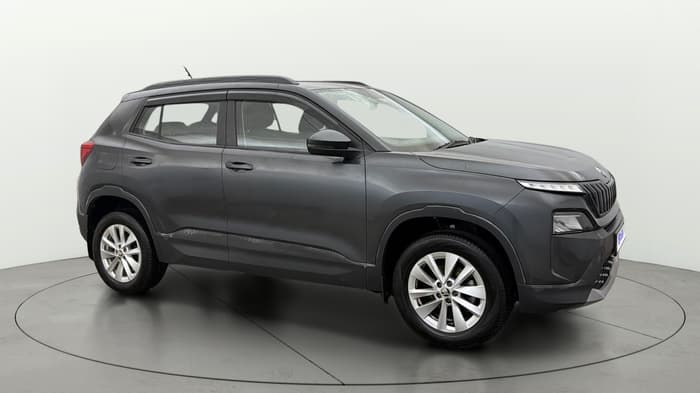 2026 Skoda Kylaq Signature, Petrol, Manual, 8,204 km, Right Front Diagonal