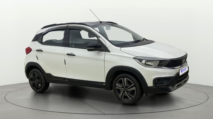 2021 Tata TIAGO NRG XZ AMT, Petrol, Automatic, 27,349 km, Right Front Diagonal