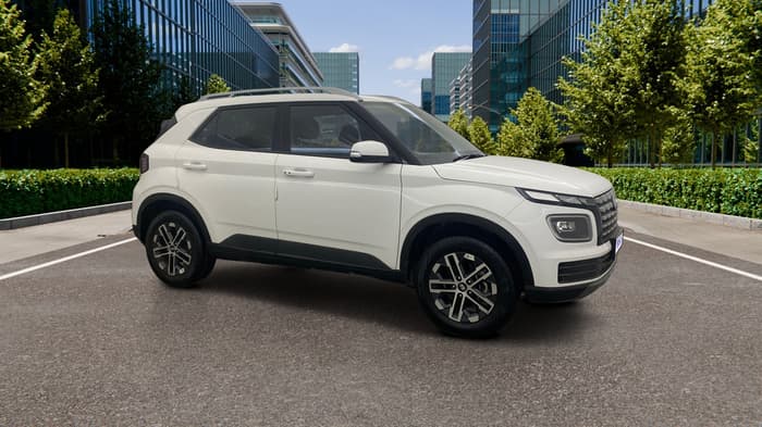 2024 Hyundai VENUE SX 1.2 PETROL, Petrol, Manual, 15,828 km, Right Front Diagonal