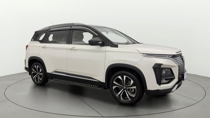 2024 MG HECTOR PLUS SHARP PRO 1.5 PETROL TURBO CVT 6 STR, Petrol, Automatic, 37,281 km, Right Front Diagonal