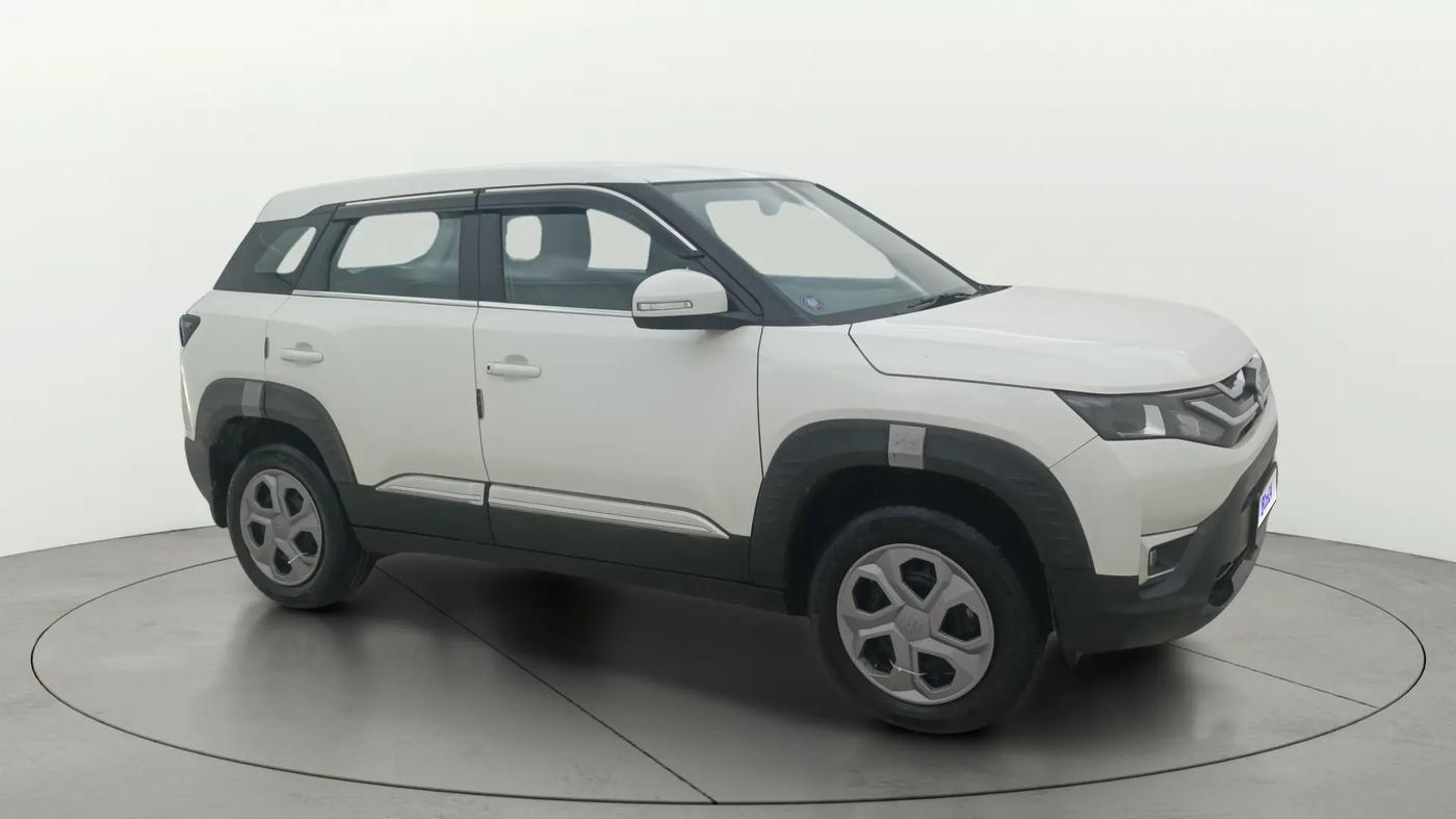 2024 Maruti BREZZA VXI AT SMART HYBRID, Petrol, Automatic, 19,851 km, Right Front Diagonal
