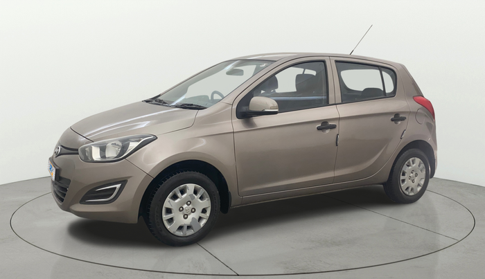 2013 Hyundai i20 MAGNA (O) 1.2, Petrol, Manual, 1,01,648 km, Left Front Diagonal