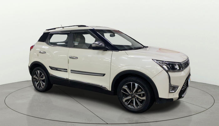 2021 Mahindra XUV300 W8 (O) 1.2 PETROL, Petrol, Manual, 67,600 km, Right Front Diagonal