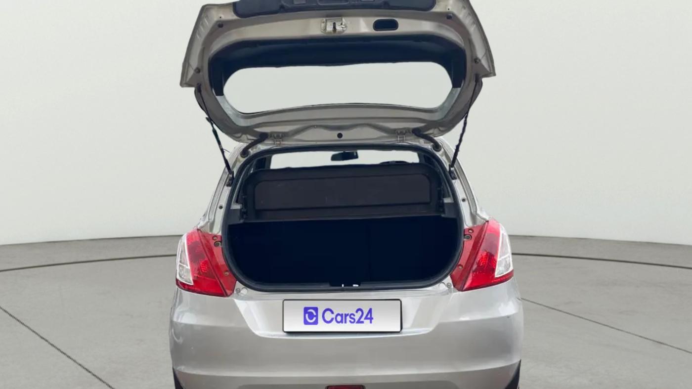 2014 Maruti Swift VXI, Petrol, Manual, 59,994 km, Boot Door Open