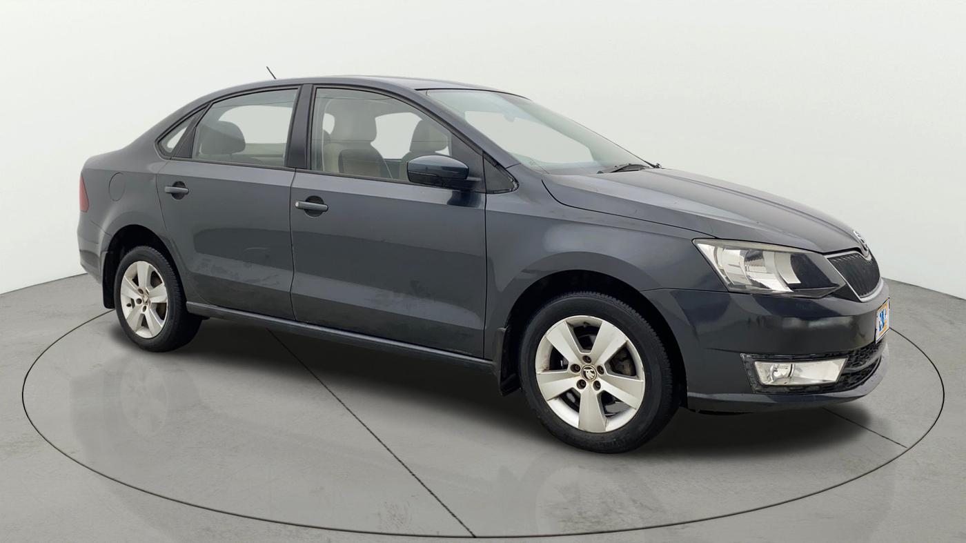 2017 Skoda Rapid AMBITION 1.6 MPI MT, Petrol, Manual, 34,644 km, SRP