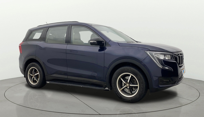 2022 Mahindra XUV700 MX P MT 5 STR, Petrol, Manual, 46,922 km, Right Front Diagonal