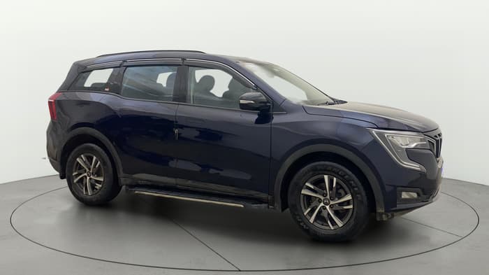 2022 Mahindra XUV700 AX 5 P MT 7 STR, Petrol, Manual, 77,021 km, Right Front Diagonal