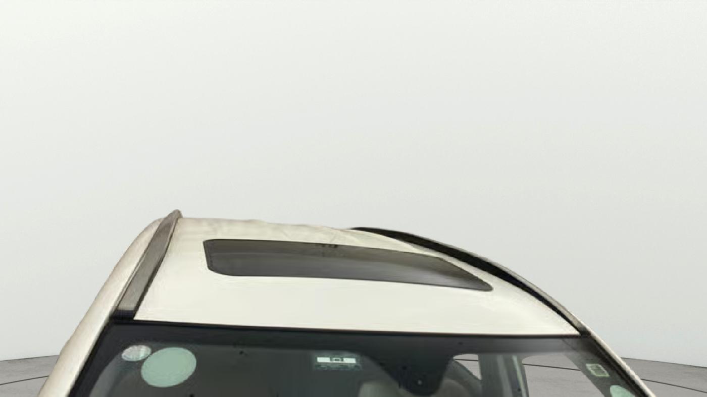 2020 Mahindra XUV500 W9 AT, Diesel, Automatic, 1,21,434 km, Roof