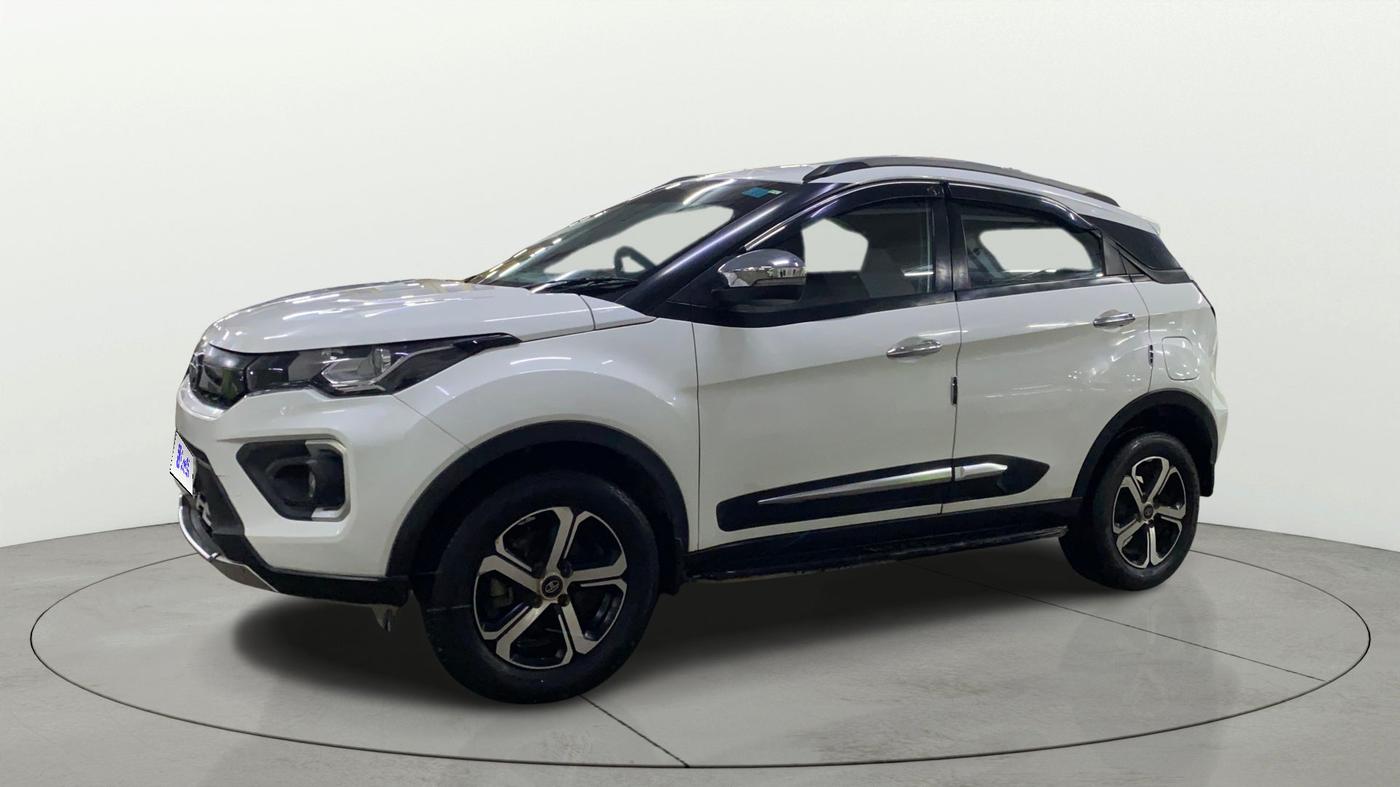 2022 Tata NEXON XZA PLUS PETROL, Petrol, Automatic, 61,987 km, Left Front Diagonal