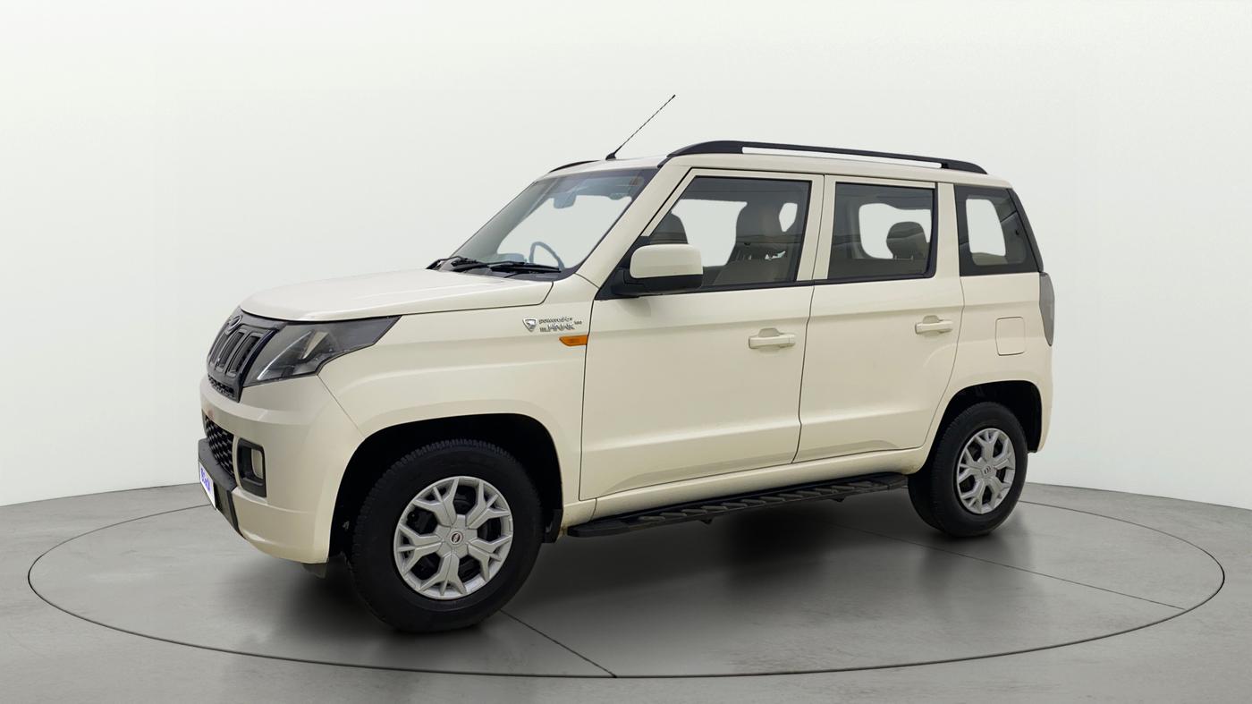 2019 Mahindra TUV300 T6 PLUS, Diesel, Manual, 66,090 km, Left Front Diagonal