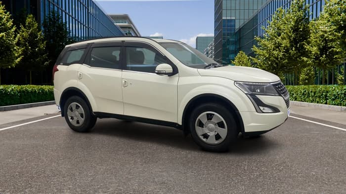 2020 Mahindra XUV500 W7, Diesel, Manual, 62,051 km, Right Front Diagonal