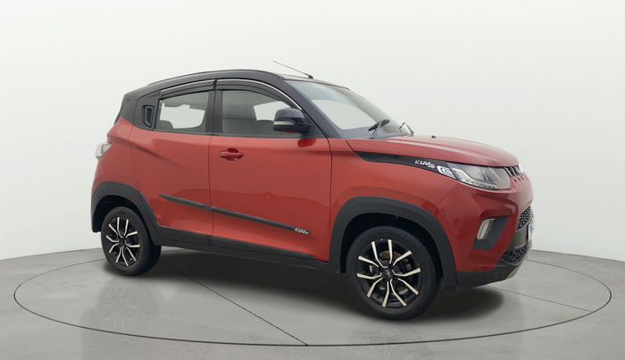 2018 Mahindra KUV 100 NXT K8 P 6 STR DUAL TONE, Petrol, Manual, 42,754 km, Right Front Diagonal