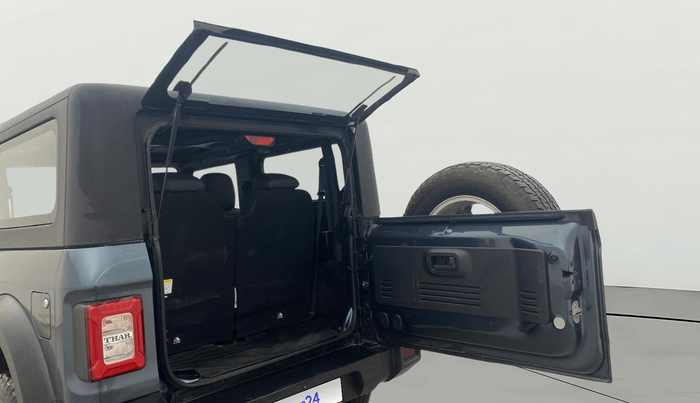 2022 Mahindra Thar LX PETROL HT 4WD AT, Petrol, Automatic, 28,294 km, Boot Door Open