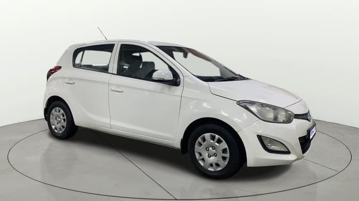 2014 Hyundai Elite i20 MAGNA 1.4 CRDI, Diesel, Manual, 88,386 km, Right Front Diagonal