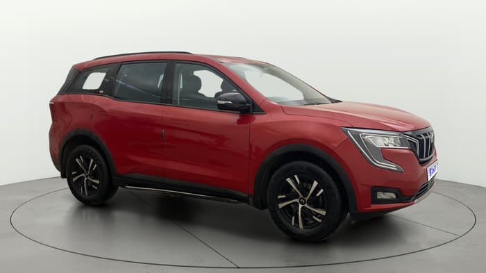 2022 Mahindra XUV700 AX 3 P MT 5 STR, Petrol, Manual, 82,103 km, Right Front Diagonal