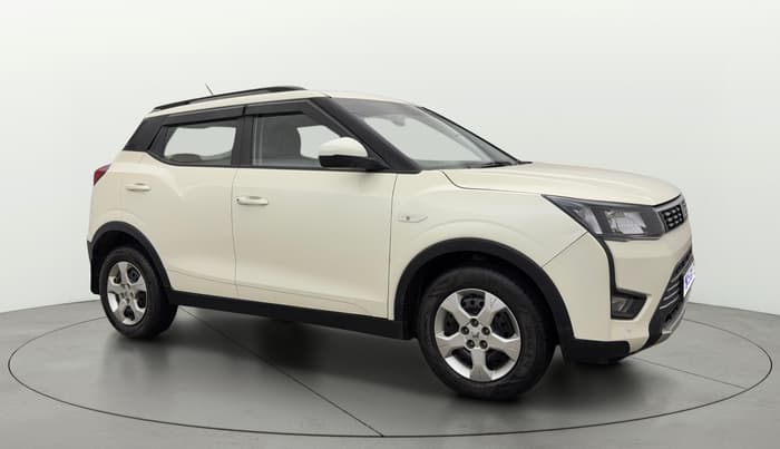 2023 Mahindra XUV300 W6 1.5 Diesel, Diesel, Manual, 44,358 km, Right Front Diagonal