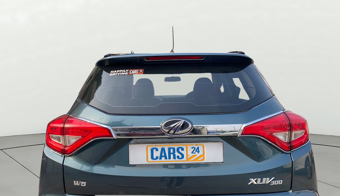2019 Mahindra XUV300 W6 1.2 PETROL, Petrol, Manual, 22,251 km, Rear Windshield