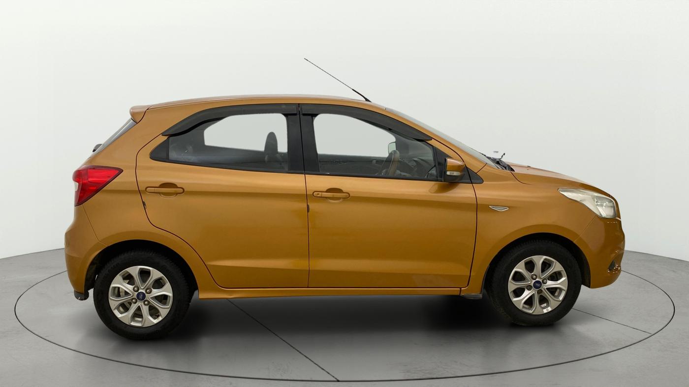 2017 Ford New Figo TITANIUM 1.5 PETROL AT, Petrol, Automatic, 31,374 km, Right Side View