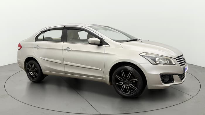 2014 Maruti Ciaz ZXI, Petrol, Manual, 1,07,756 km, Right Front Diagonal