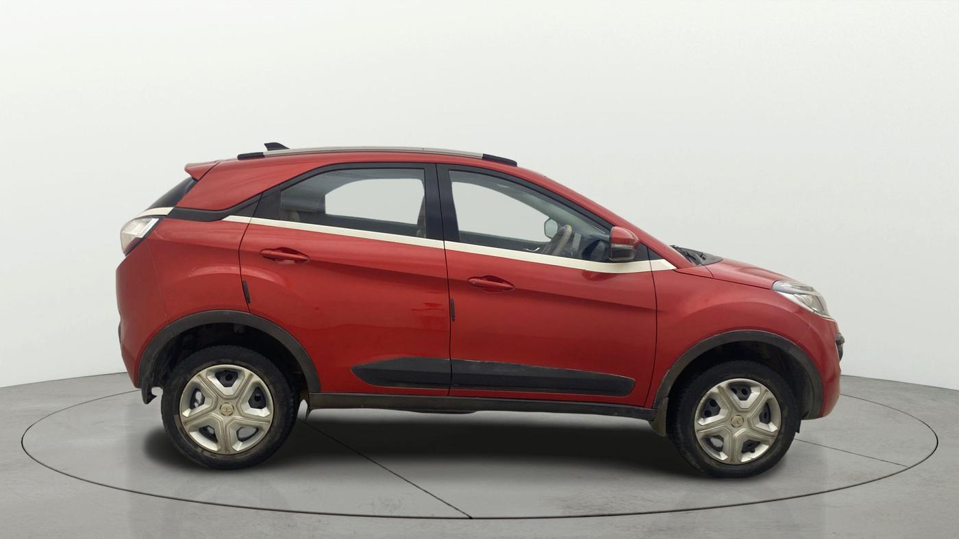 2018 Tata NEXON XZ PLUS PETROL, Petrol, Manual, 29,543 km, Right Side View