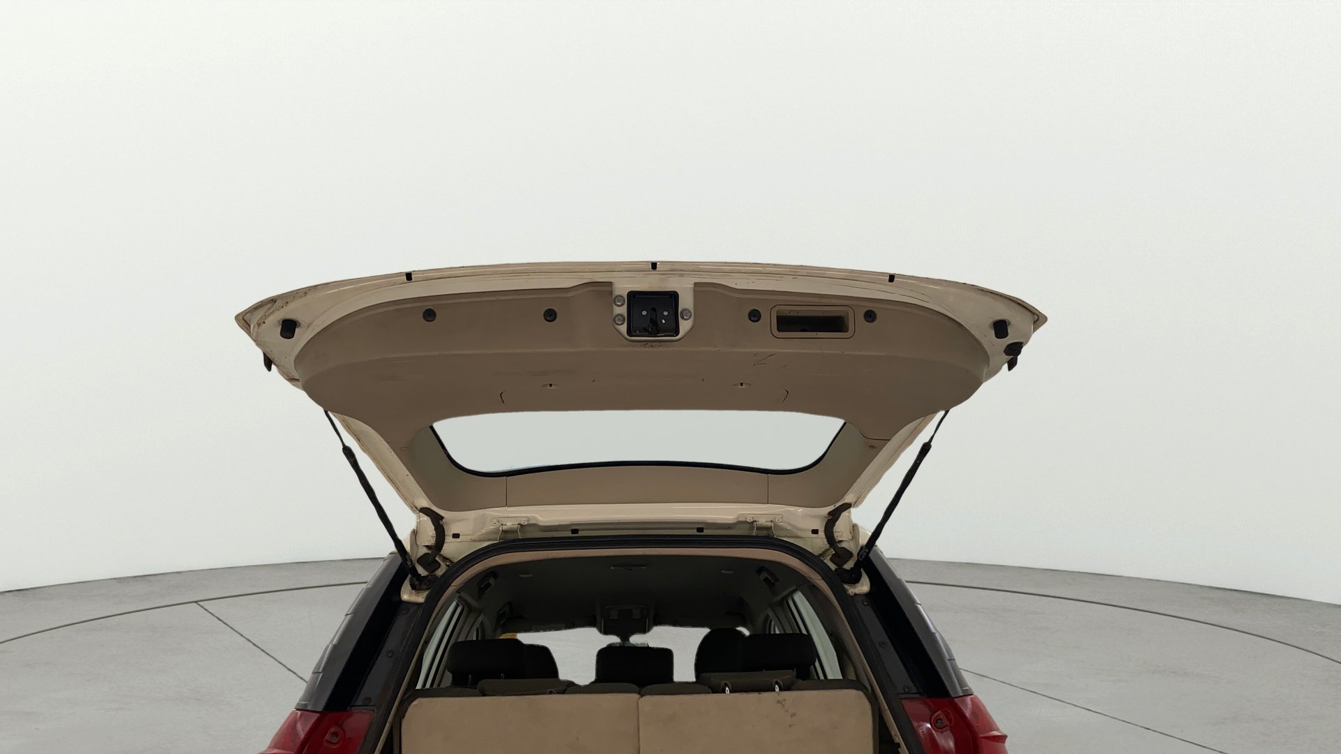 camera-Boot-Door-Open
