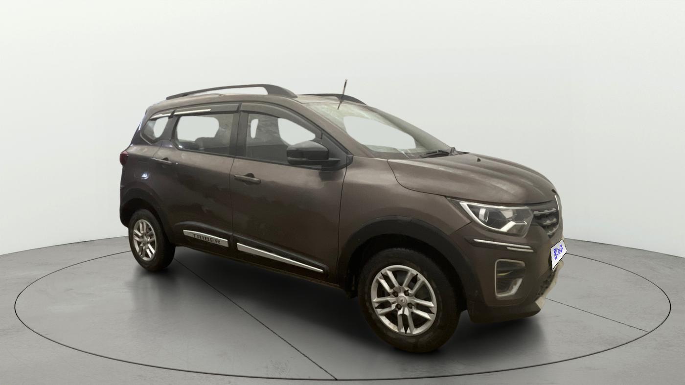 2022 Renault TRIBER RXT, Petrol, Manual, 47,166 km, Right Front Diagonal