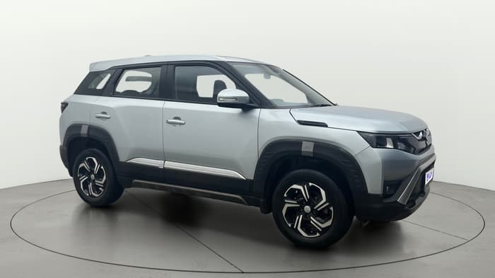 2023 Maruti BREZZA VXI AT SMART HYBRID, Petrol, Automatic, 15,366 km, Right Front Diagonal