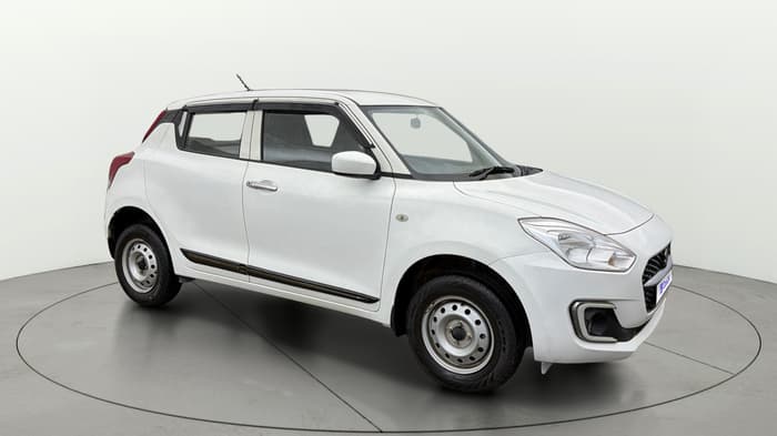 2022 Maruti Swift LXI, Petrol, Manual, 28,624 km, Right Front Diagonal