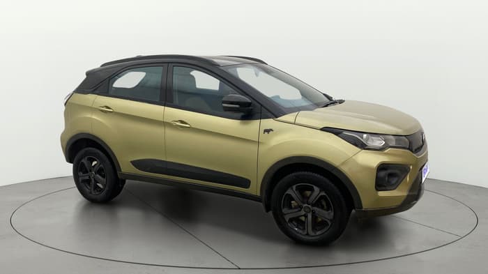 2022 Tata NEXON XZA PLUS (PREMIUM) KAZIRANGA DIESEL, Diesel, Automatic, 1,36,910 km, Right Front Diagonal