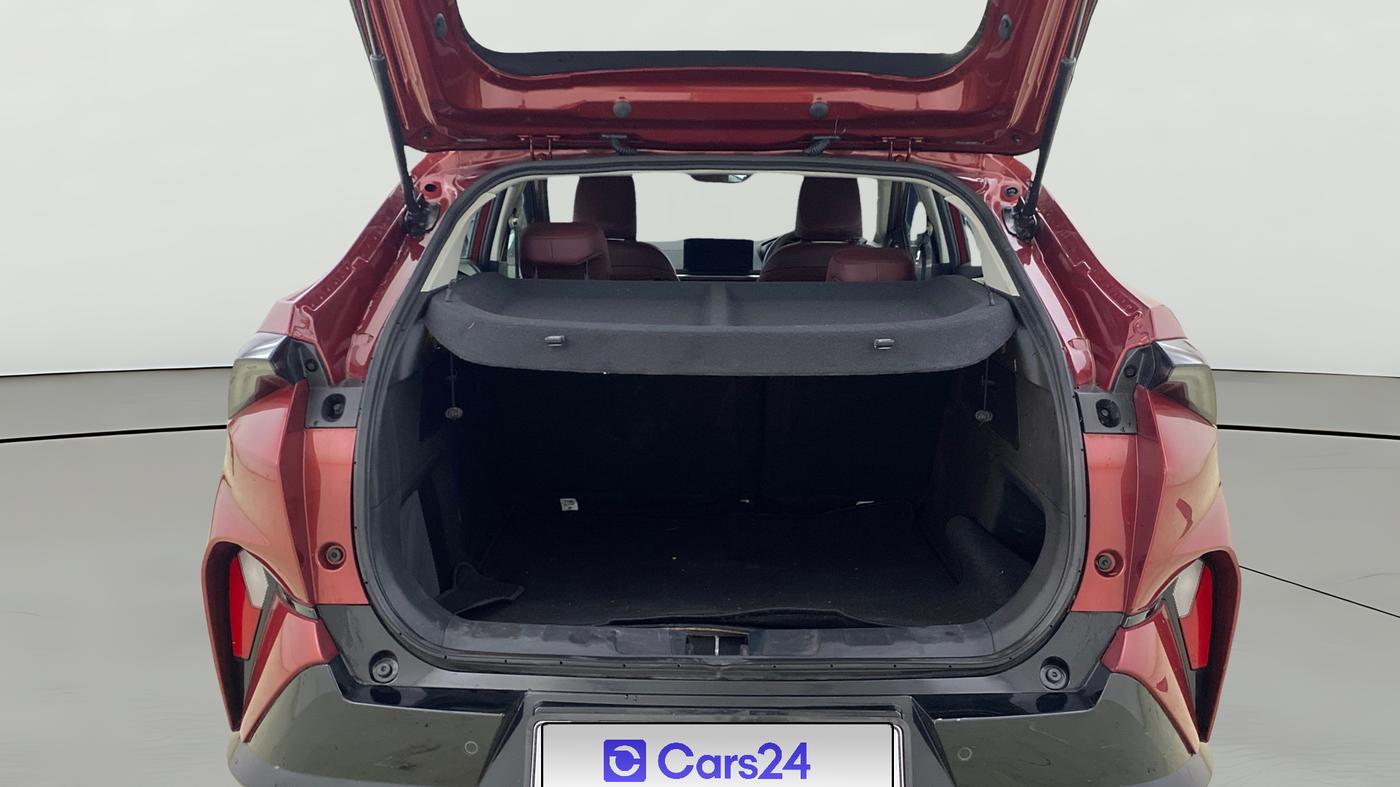 2025 Tata Curvv Accomplished S 1.2 Petrol 7DCA, Petrol, Automatic, 4,303 km, Boot Open Zoomed View