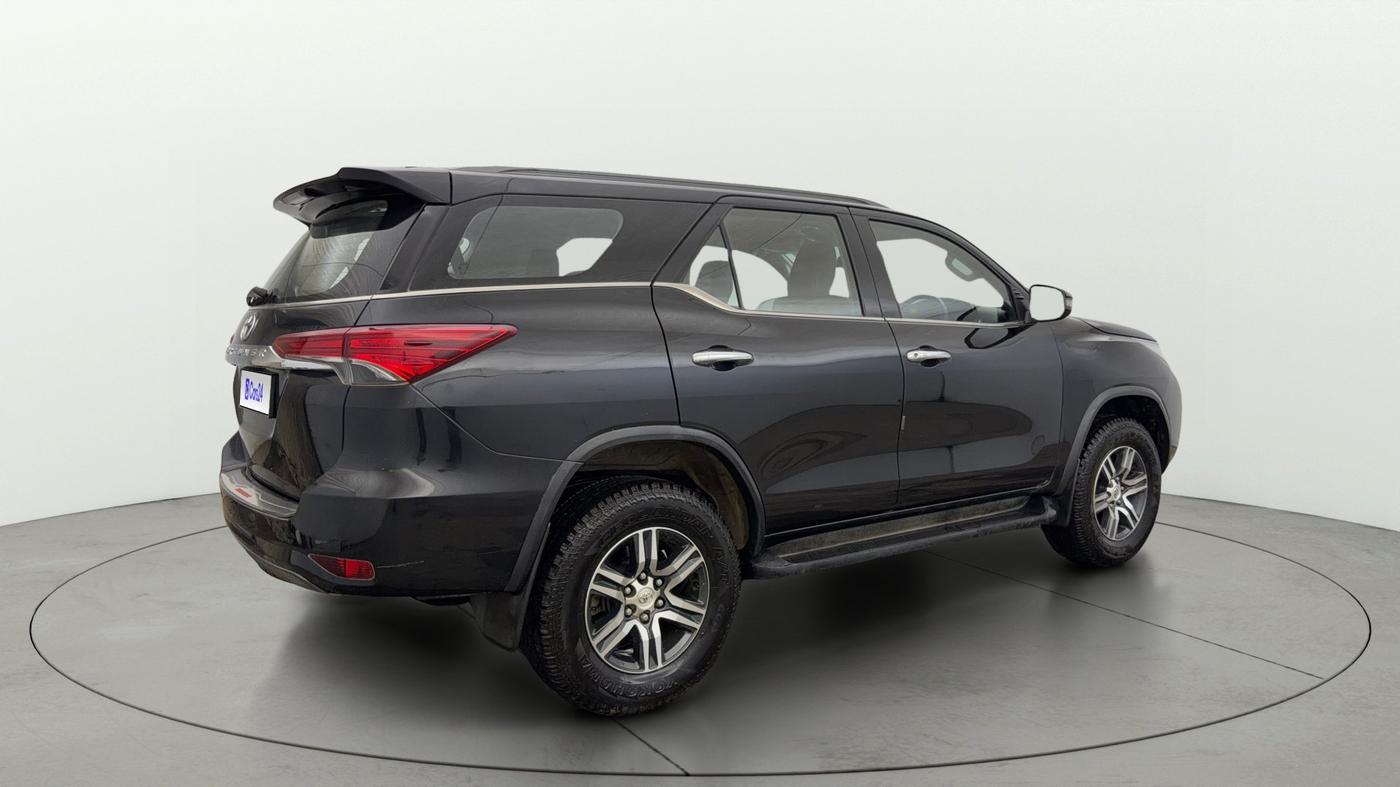 2019 Toyota Fortuner 2.7 4X2 AT, Petrol, Automatic, 24,901 km, Right Back Diagonal