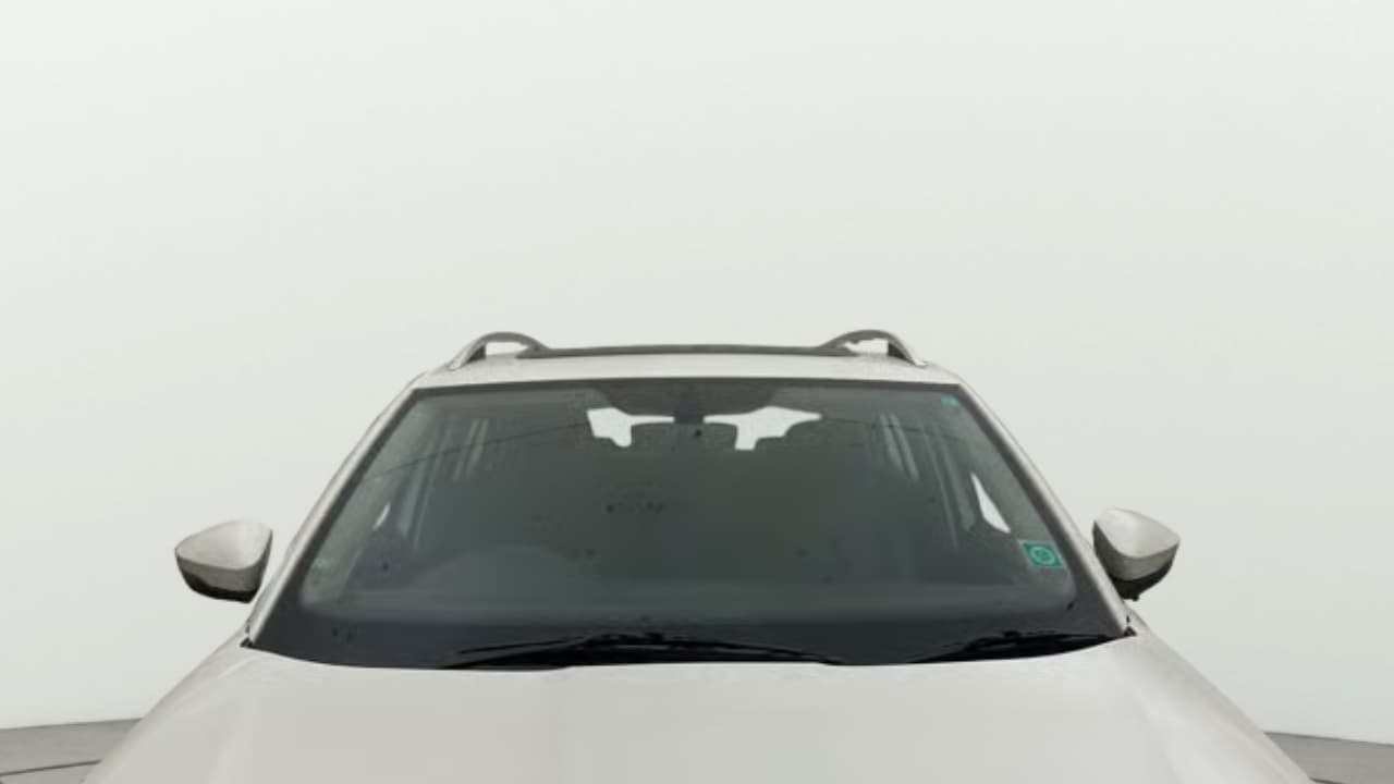 2022 Skoda KUSHAQ STYLE 1.5L TSI MT, Petrol, Manual, 95,350 km, Front Windshield