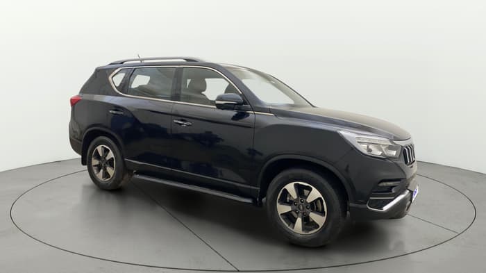 2022 Mahindra ALTURAS G4 4WD AT, Diesel, Automatic, 60,663 km, Right Front Diagonal