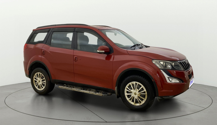 2016 Mahindra XUV500 W6, Diesel, Manual, 1,29,634 km, SRP