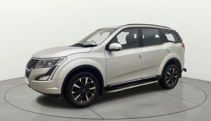 2018 Mahindra XUV500 W11, Diesel, Manual, 93,883 km, Left Front Diagonal