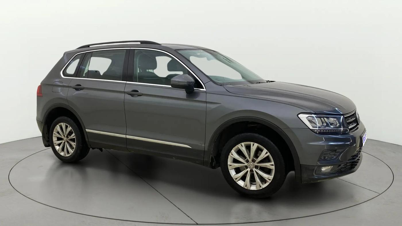 2018 Volkswagen TIGUAN COMFORTLINE TDI AT, Diesel, Automatic, 1,33,306 km, Right Front Diagonal