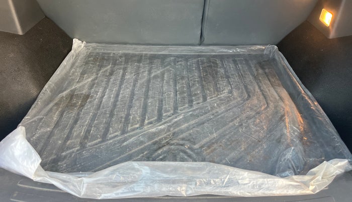 2022 MG ASTOR SUPER 1.5 MT, Petrol, Manual, 14,356 km, Boot Open Zoomed View