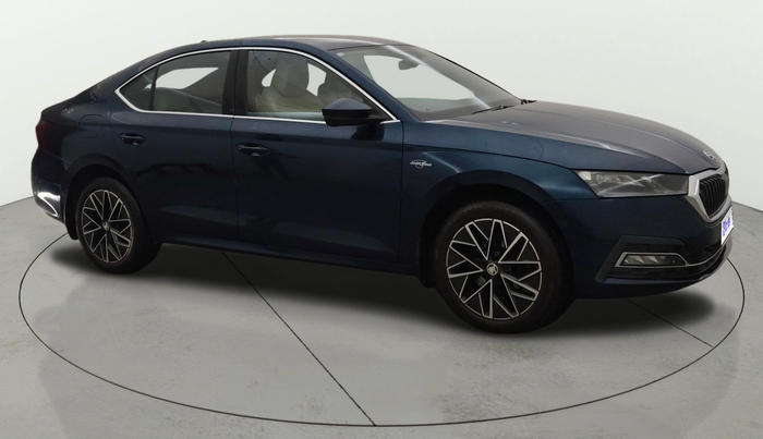 2023 Skoda Octavia L&K 2.0 AT, Petrol, Automatic, 41,459 km, Right Front Diagonal