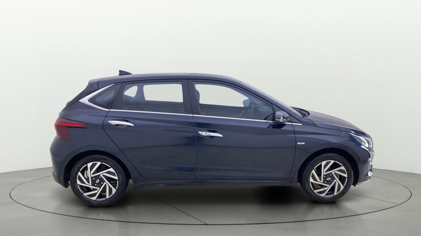 2024 Hyundai NEW I20 ASTA (O) 1.2 IVT, CNG, Automatic, 15,853 km, Right Side View
