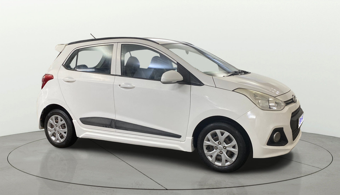 2015 Hyundai Grand i10 SPORTZ 1.2 KAPPA VTVT, Petrol, Manual, 50,768 km, Right Front Diagonal