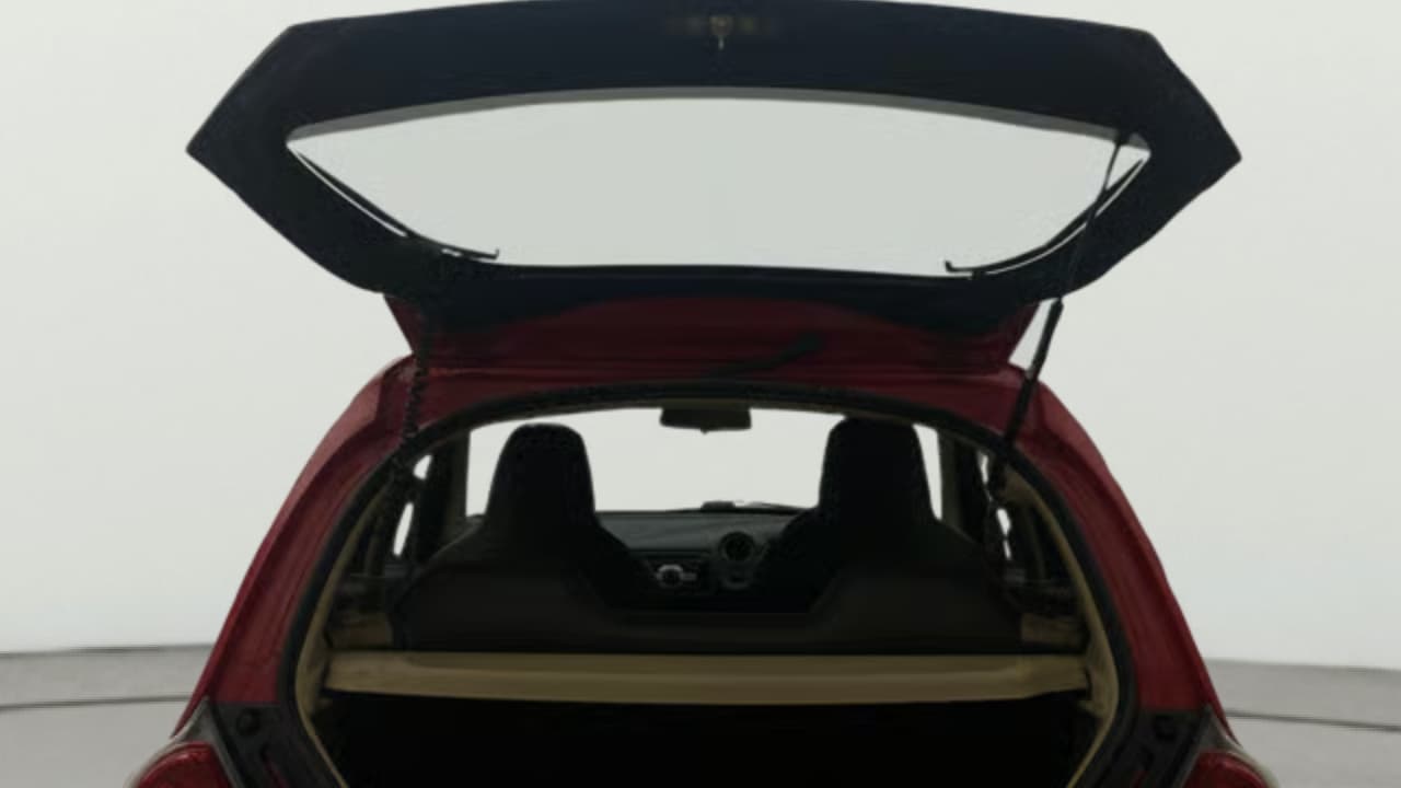 2013 Honda Brio S MT, Petrol, Manual, 58,114 km, Boot Door Open