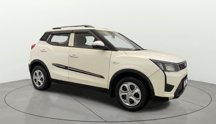 2020 Mahindra XUV300 W4 1.2 PETROL, Petrol, Manual, 61,281 km, SRP