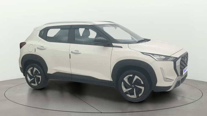 2025 Nissan MAGNITE Acenta B4D 1.0 Petrol AMT, Petrol, Automatic, 2,497 km, Right Front Diagonal