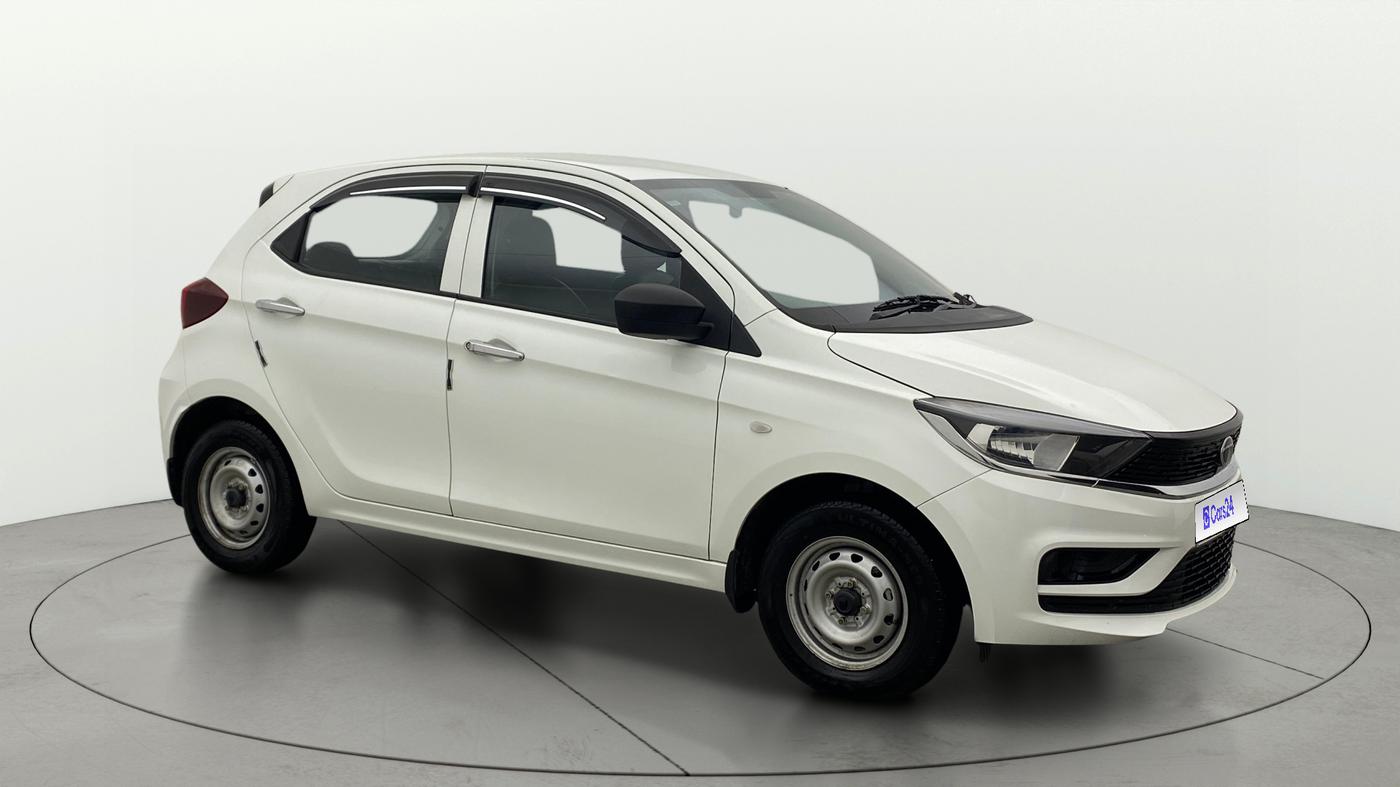 2025 Tata Tiago XM PETROL, Petrol, Manual, 4,159 km, SRP