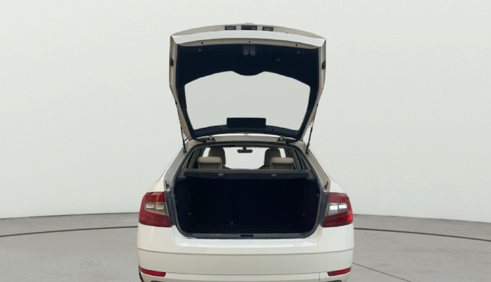 2018 Skoda Octavia L&K 1.8 TSI AT, Petrol, Automatic, 52,736 km, Boot Door Open