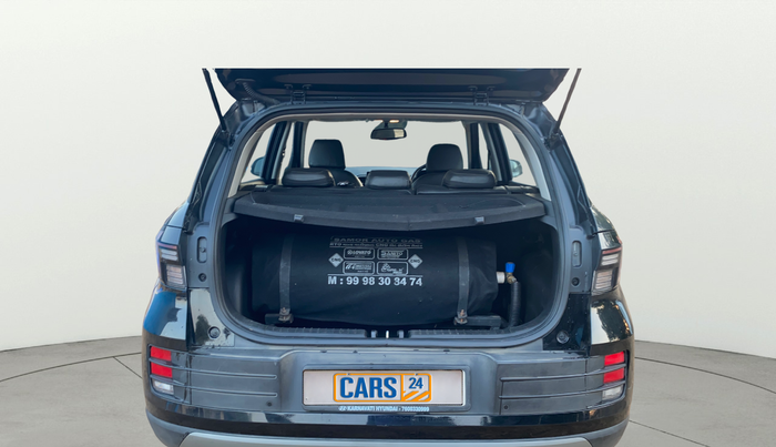 2024 Hyundai VENUE SX 1.2 PETROL, CNG, Manual, 31,232 km, Boot Open Zoomed View