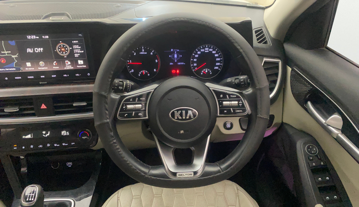 2019 KIA SELTOS HTX 1.5 DIESEL, Diesel, Manual, 1,06,763 km, Steering Wheel Close Up